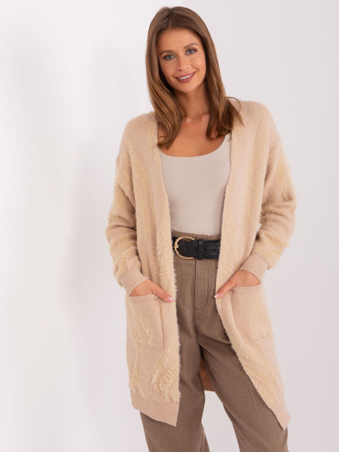 Béžový vzorovaný kardigán s vreckami