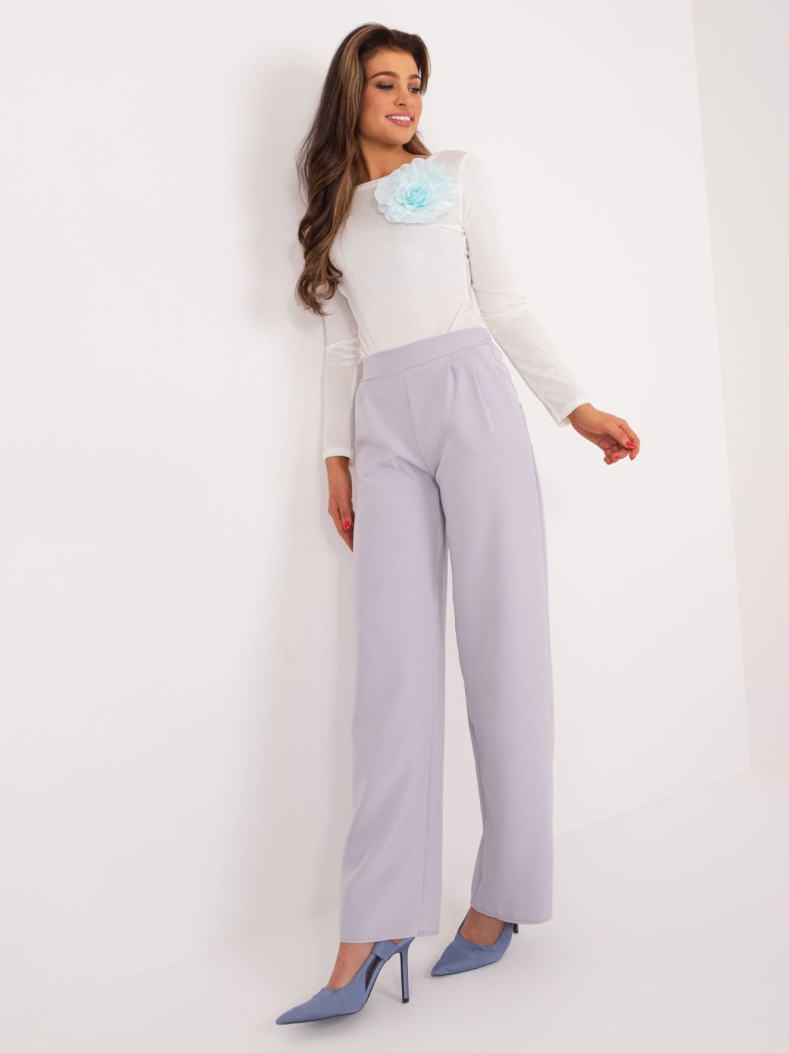 Elegantné body v ecru