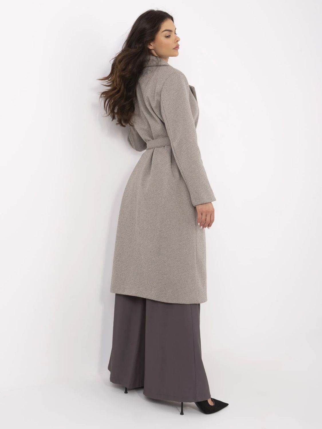 Elegantný prechodný kabát v šedo-bežovej farbe