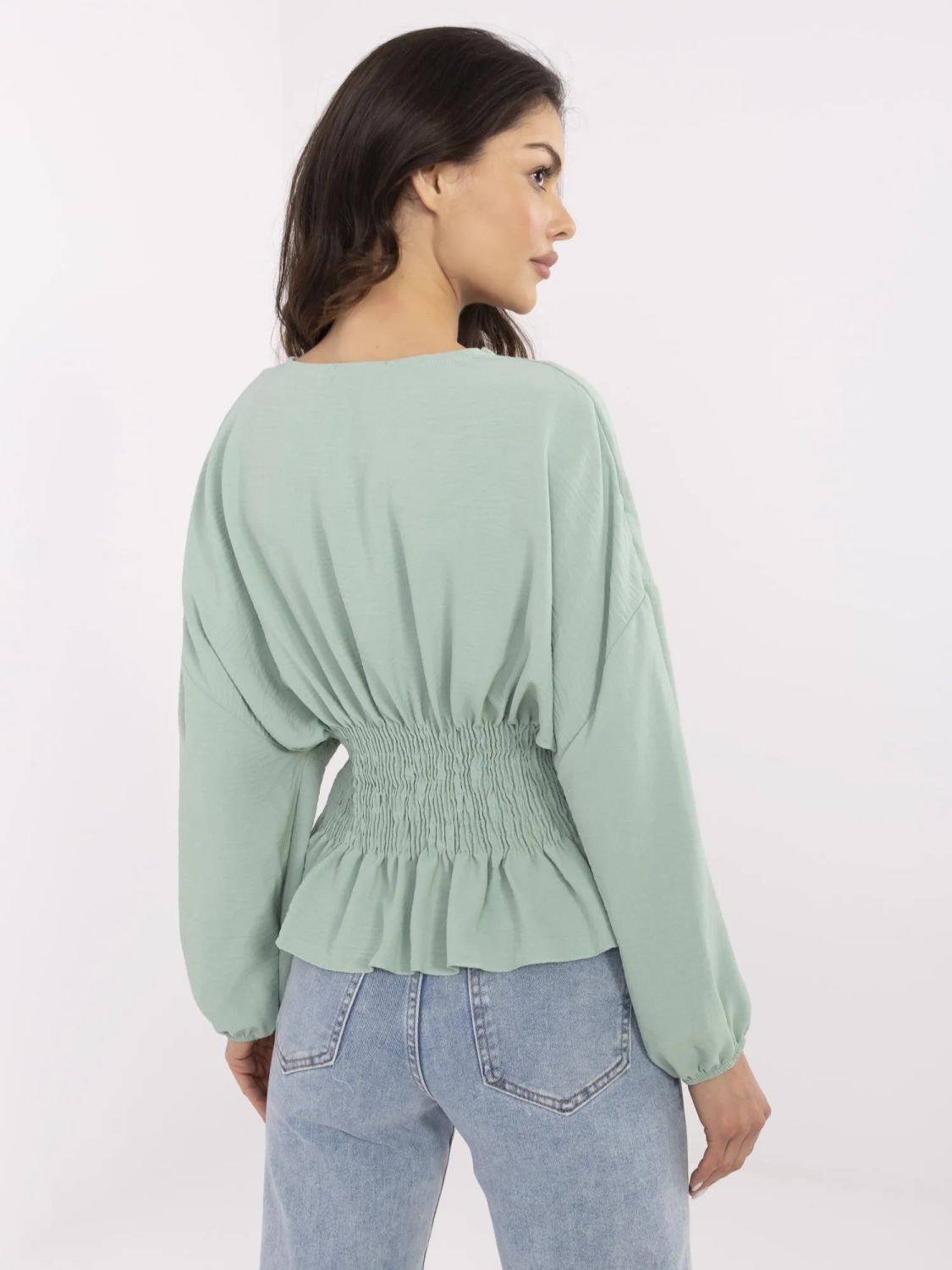 Elegantná blúzka v pistáciovej farbe