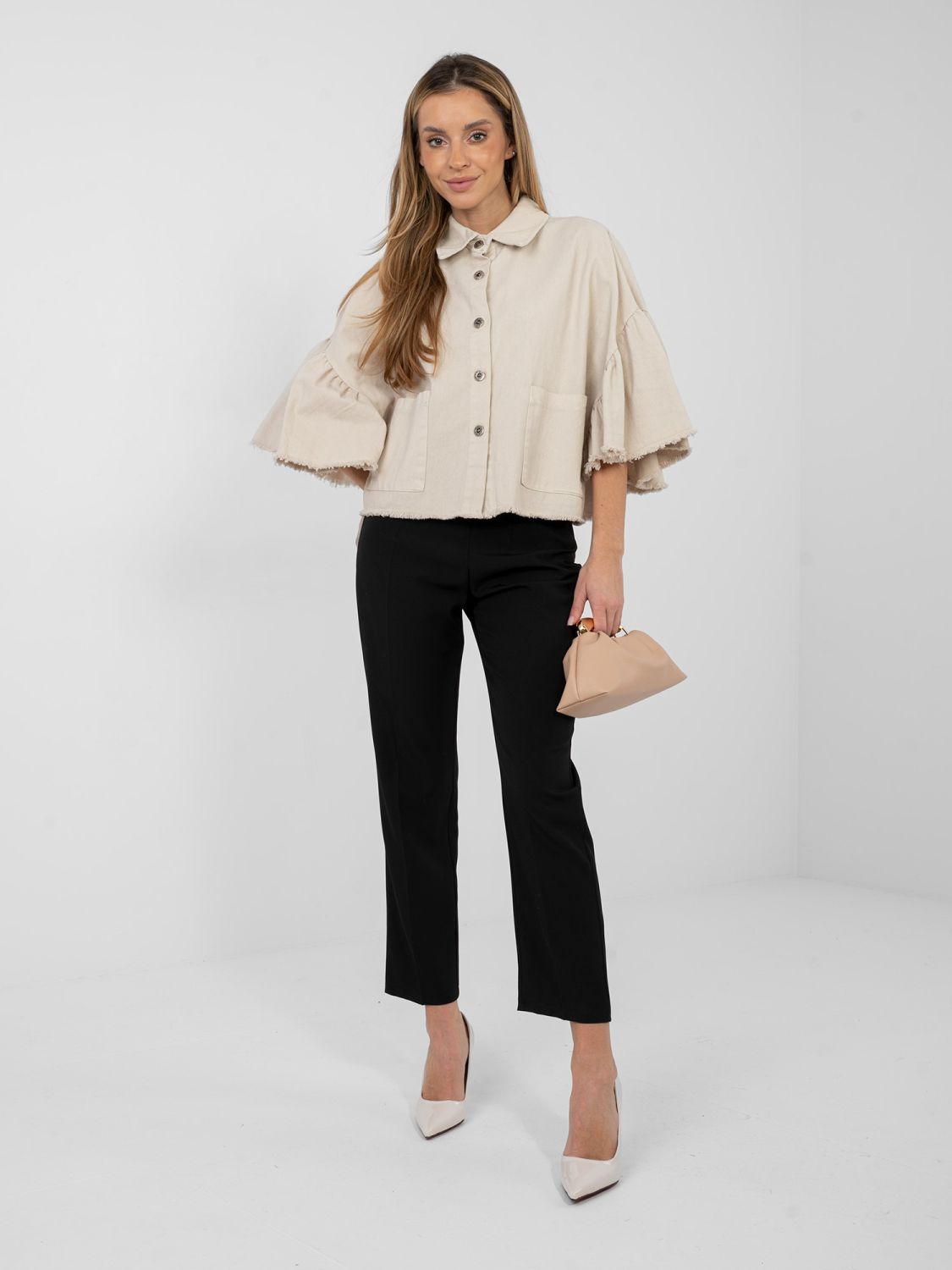 Béžová krátka džínsová bunda s volánom