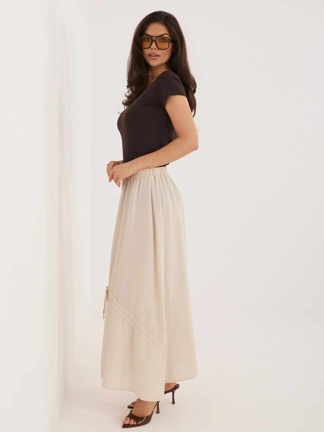 Béžová midi sukňa s viazaním