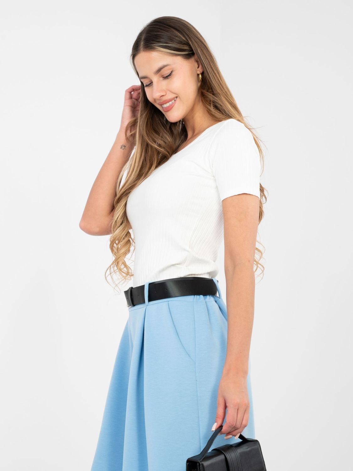 Biela rebrovaná bavlnená blúzka s krátkym rukávom