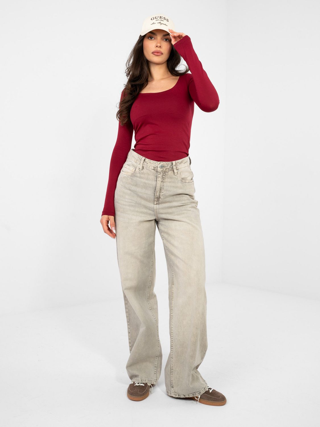 Bordová bavlnená blúzka s dlhým rukávom a štvorcovým výstrihom