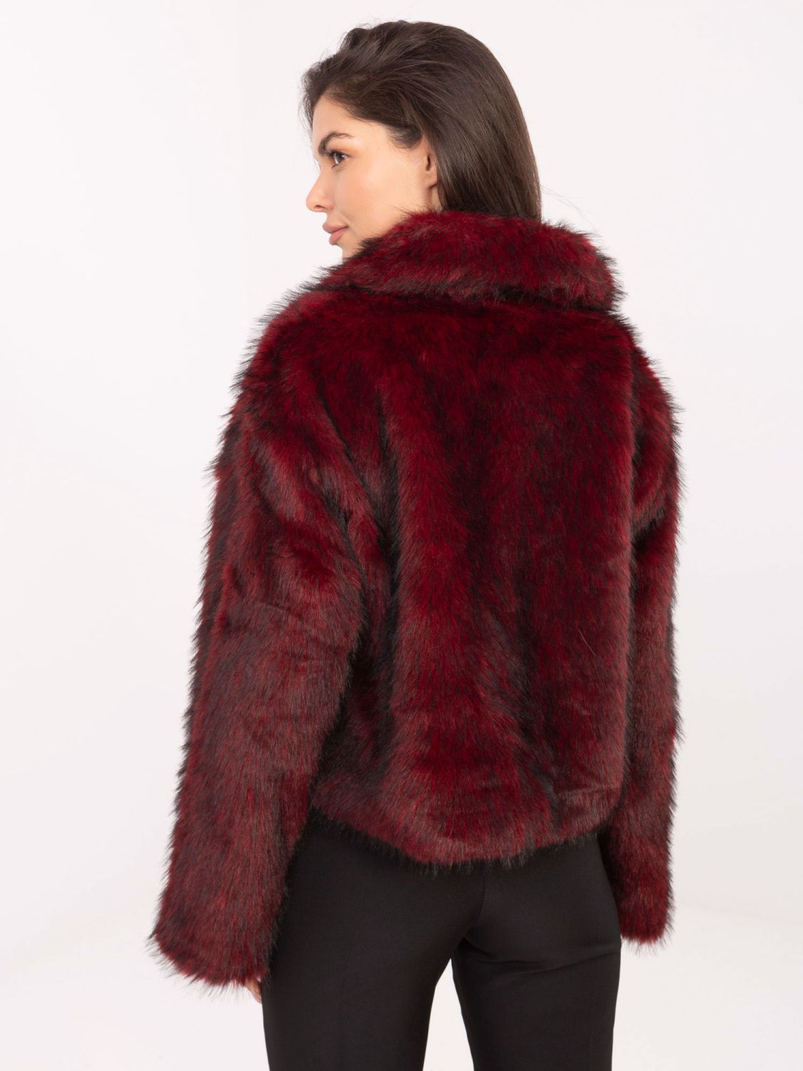 Elegantná bordová zimná bunda