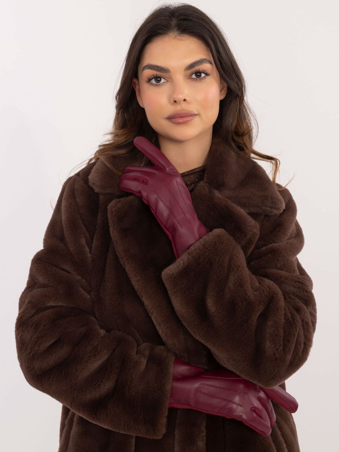 Dámske zateplené rukavice v bordovej farbe