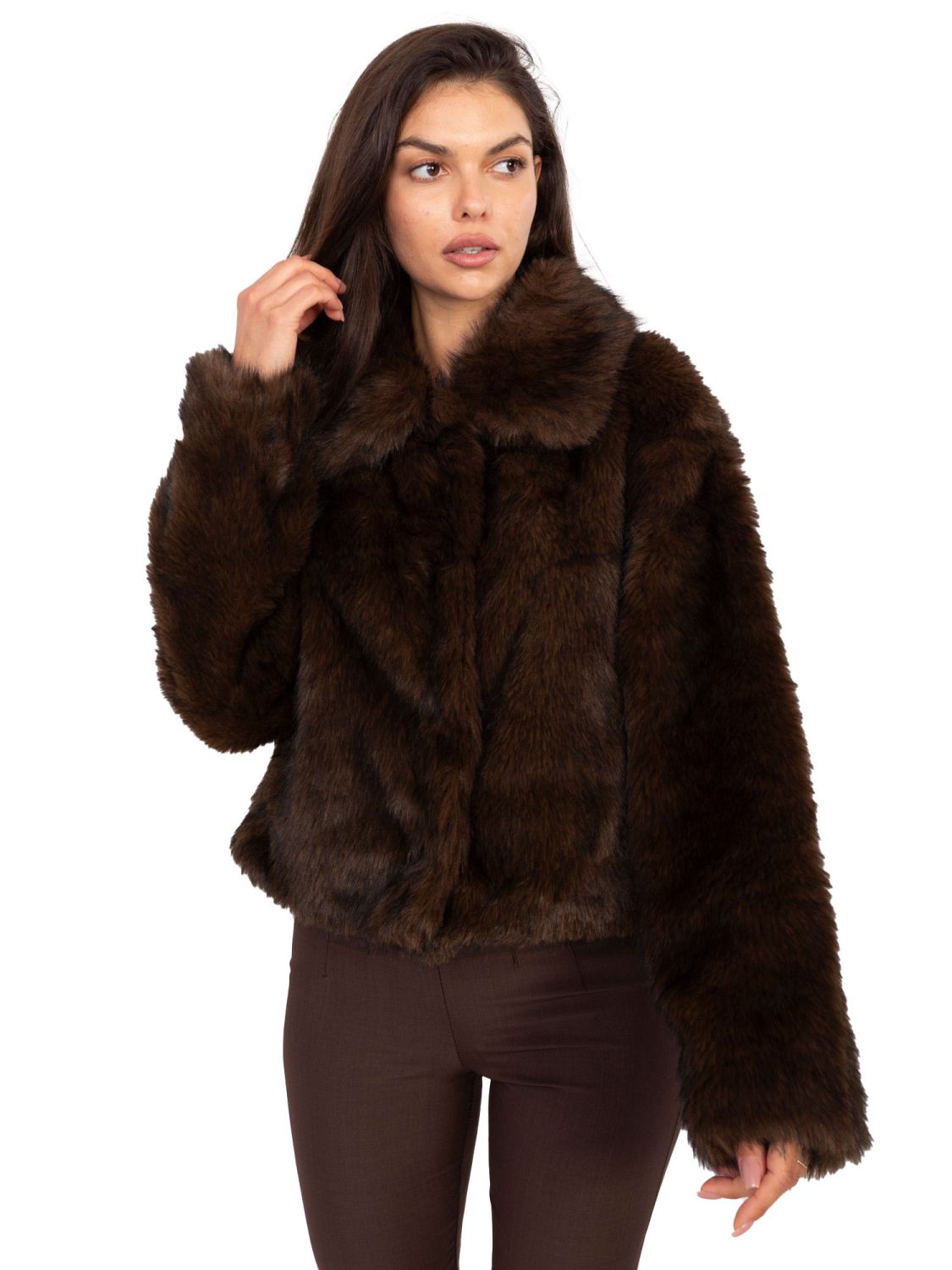 Elegantná zimná bunda v tmavohnedej farbe