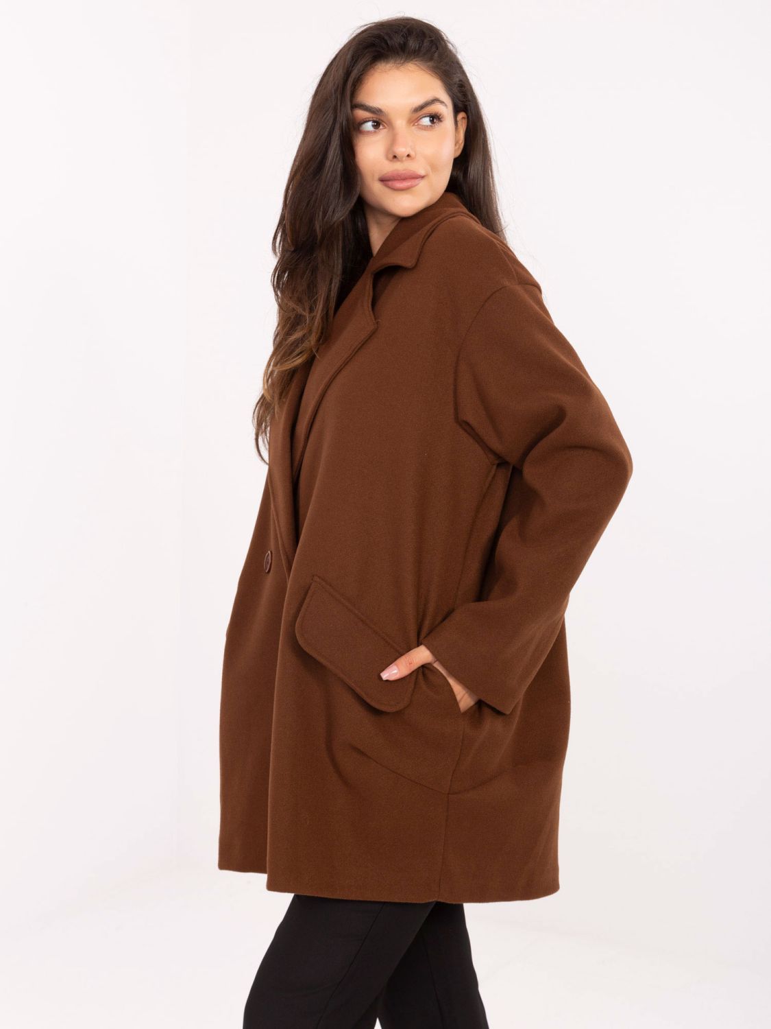 Elegantný prechodný kabát v hnedej farbe