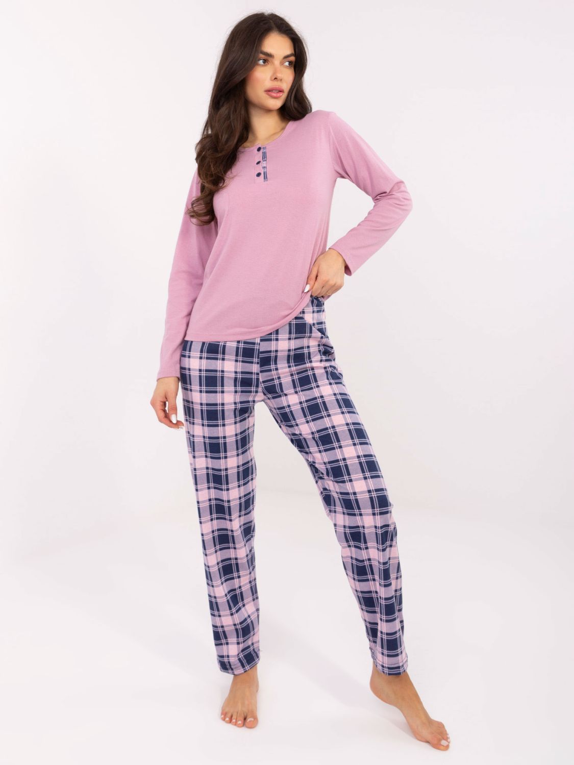 Dámske pyžamo s dlhým rukávom v ružovej farbe s károvaným vzorom
