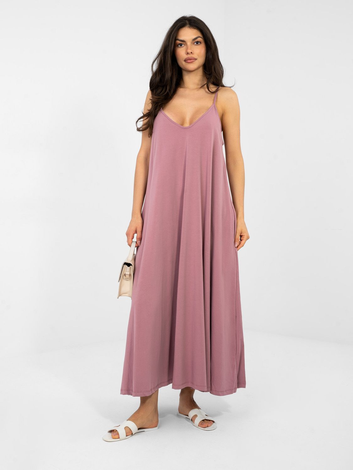 Maxi letné šaty s V výstrihom a vreckami, tmavoružové