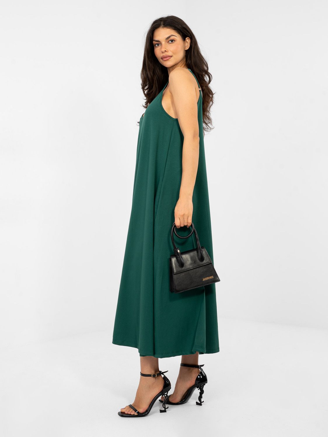 Maxi letné šaty na ramienka v tmavozelenej farbe
