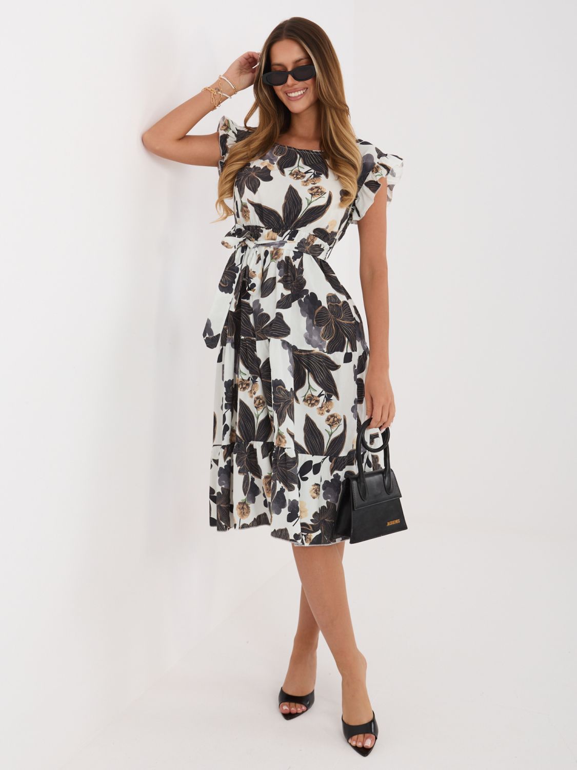 Čierne midi šaty s potlačou a opaskom