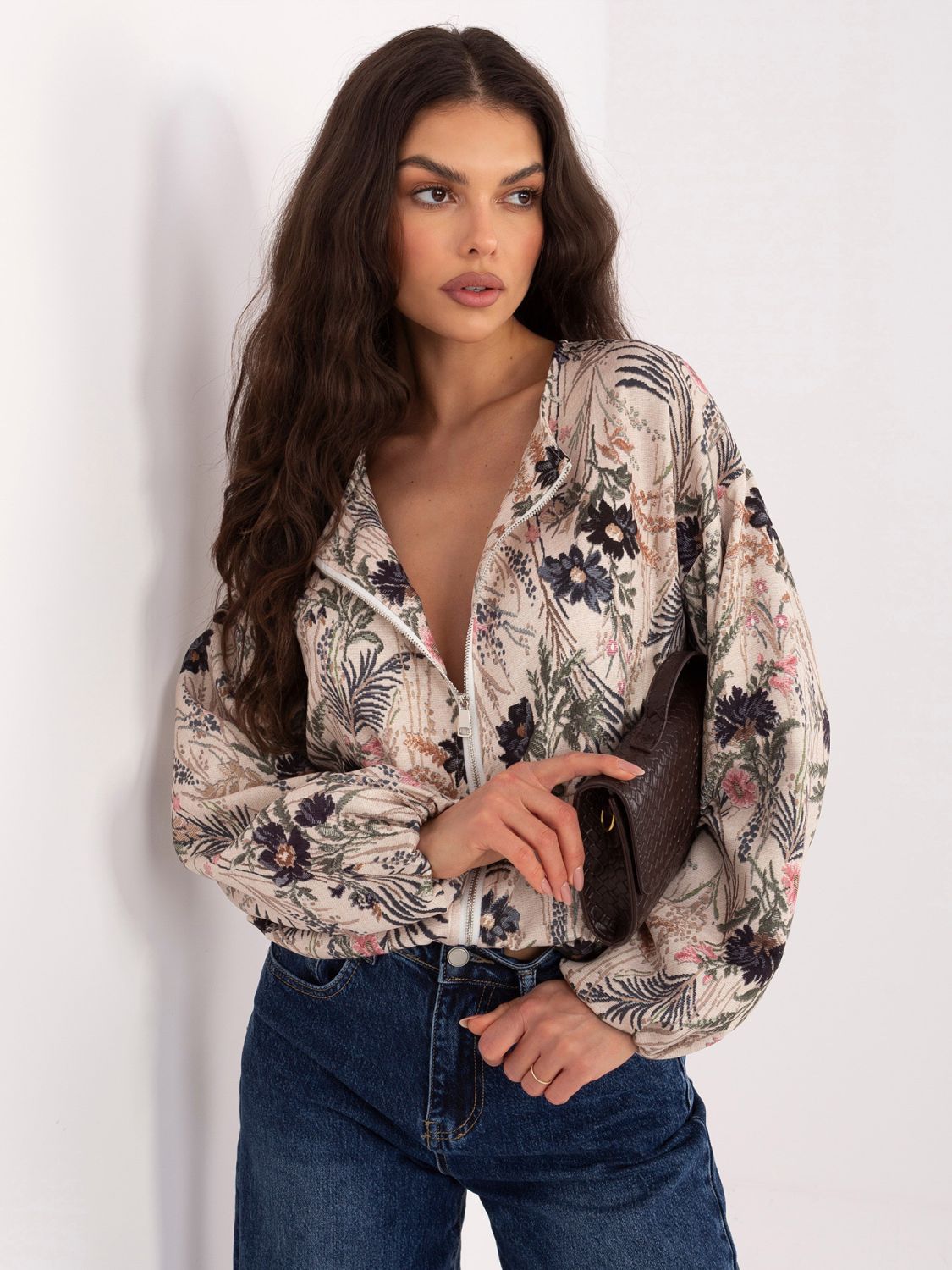 Čierna kvetinová bomber bunda