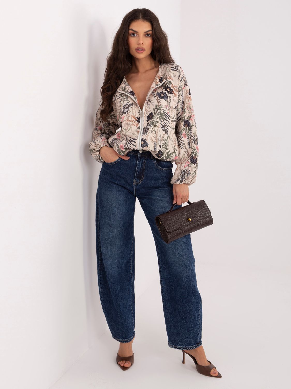 Čierna kvetinová bomber bunda