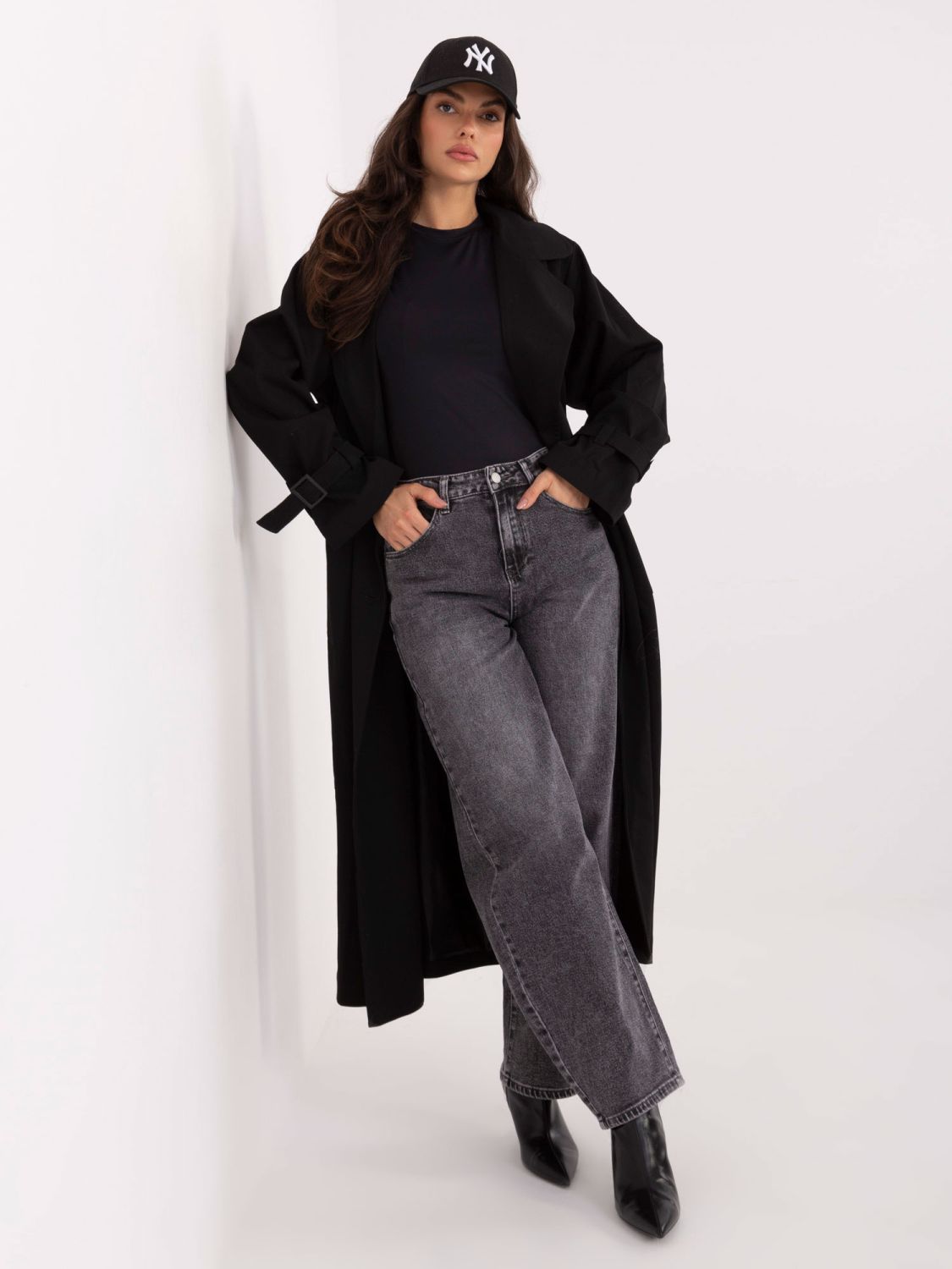 Čierna hladká blúzka s krátkym rukávom