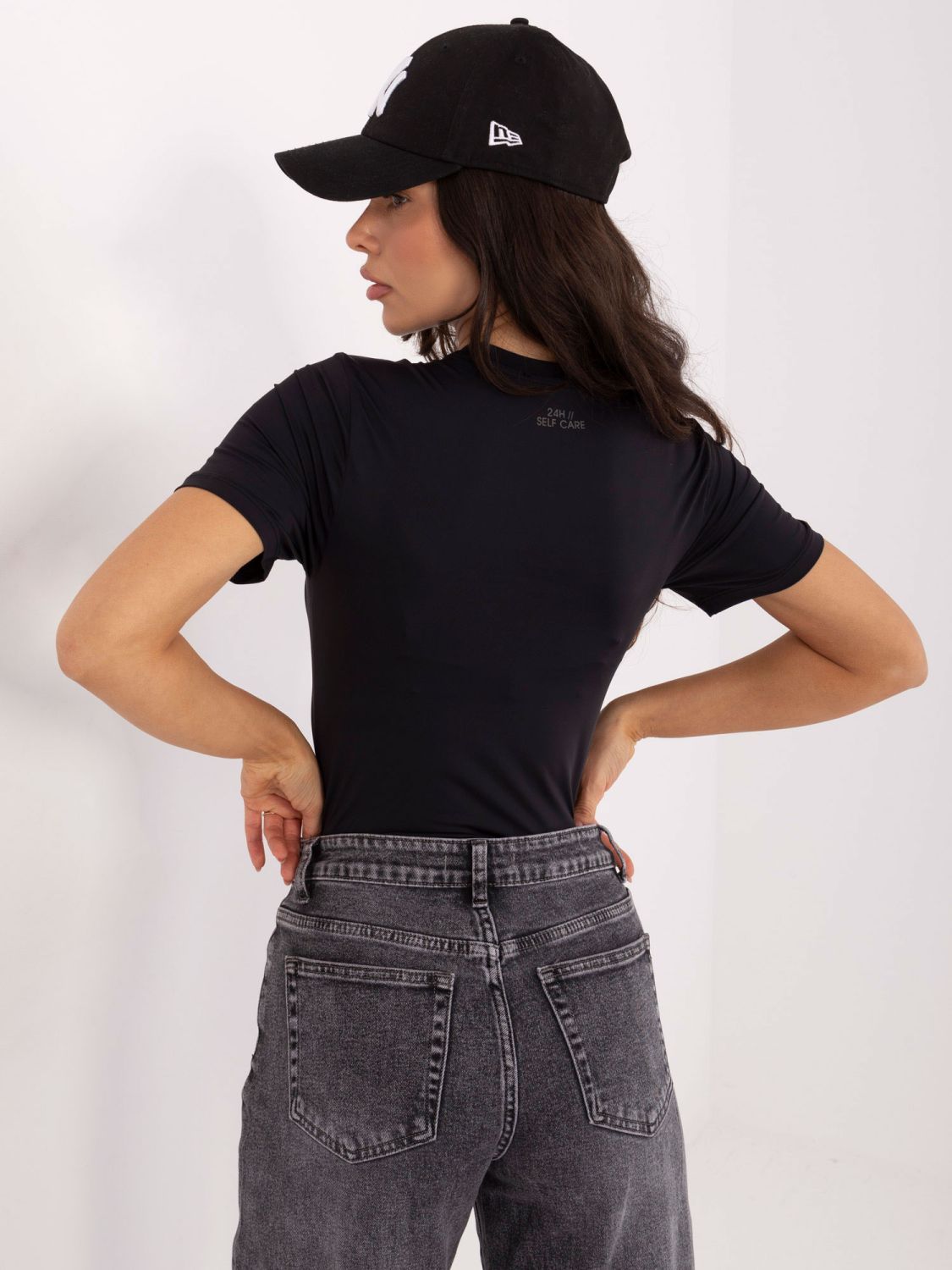 Čierna hladká blúzka s krátkym rukávom