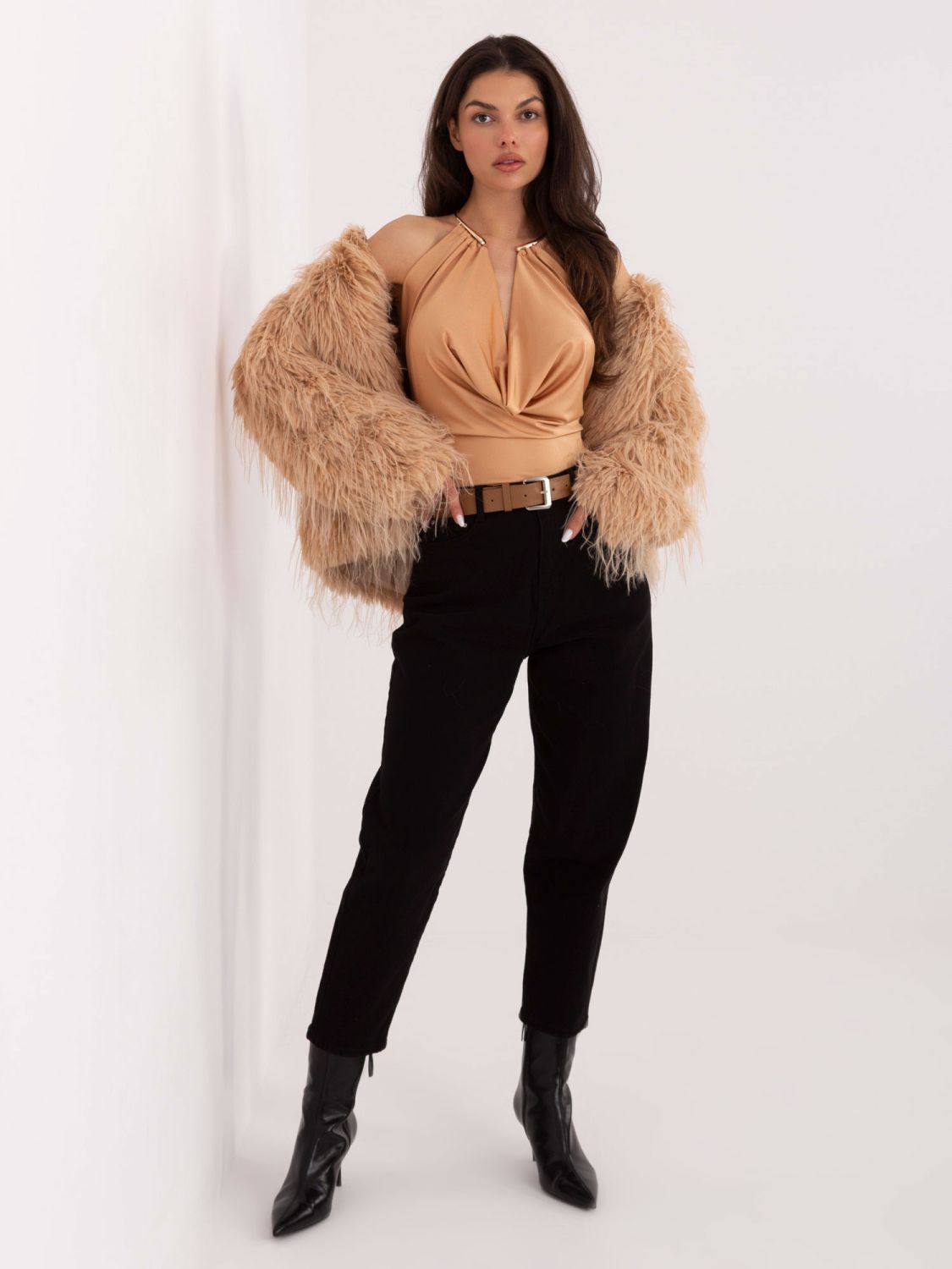 Čierne mom jeans s opaskom