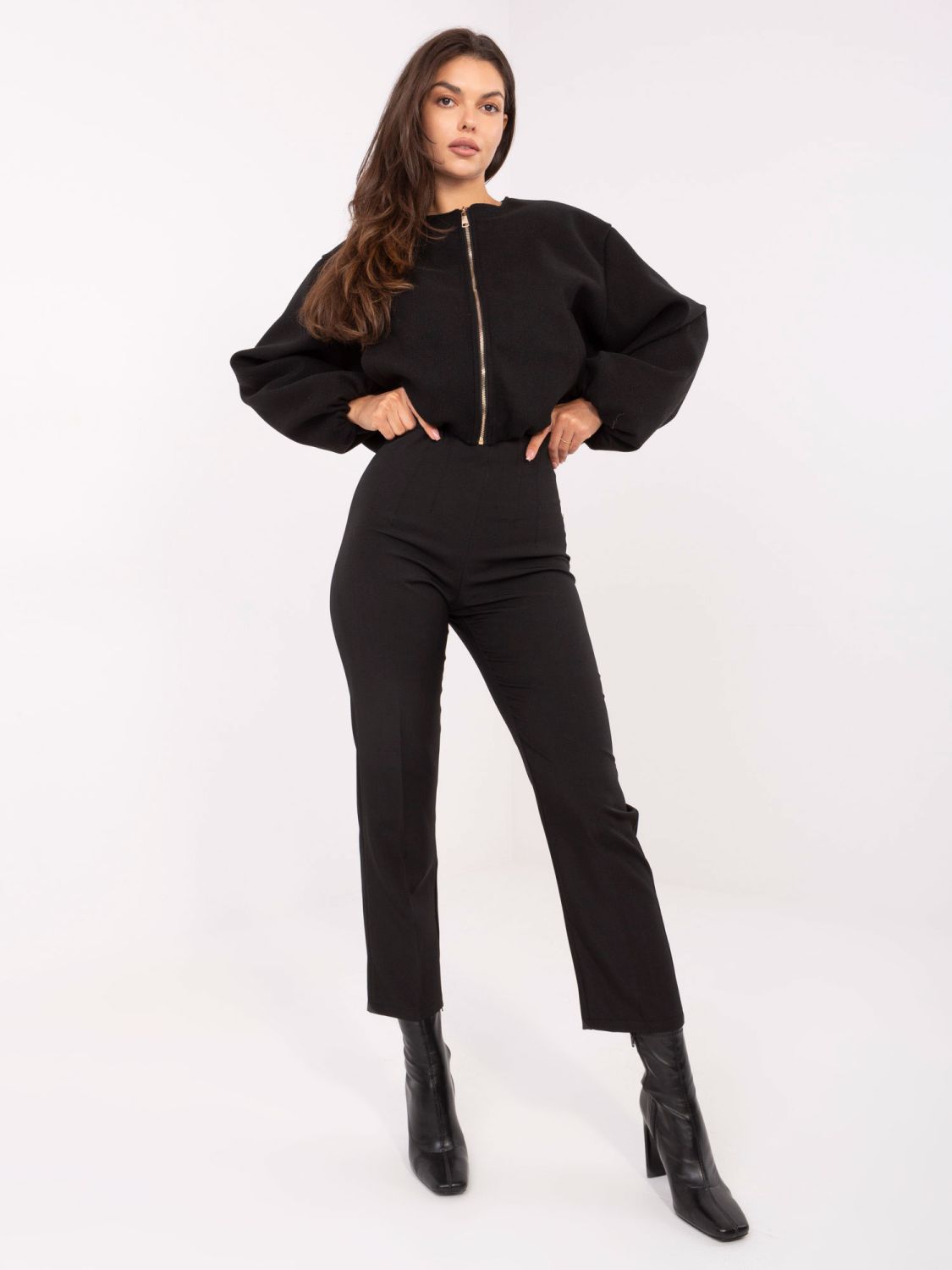 Elegantné čierne nohavice