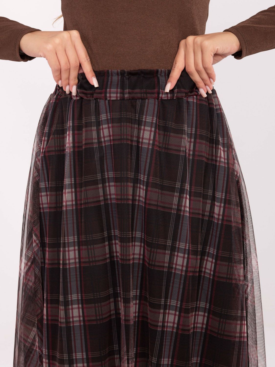 Bordová elegantná tylová midi sukňa s károvaným vzorom,