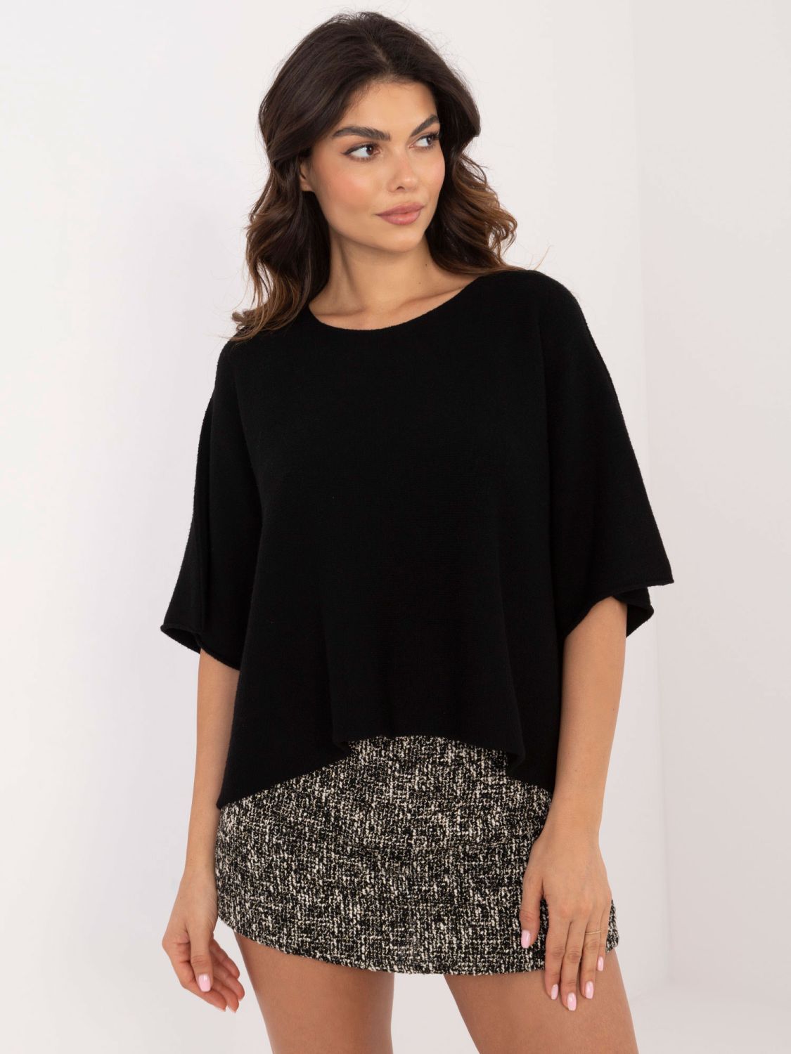 Čierny elegantný pulóver s 3/4 rukávom