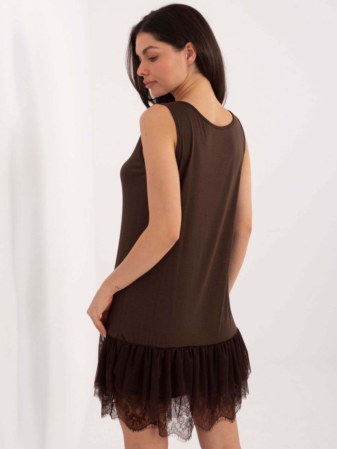 Hnedé rozšírené šaty s čipkou