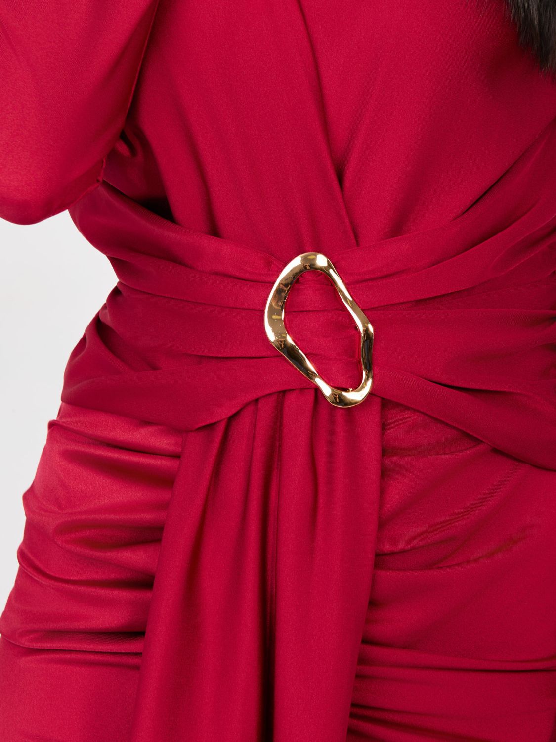 Červené elegantné maxi šaty s dlhým rukávom a prekladaným výstrihom