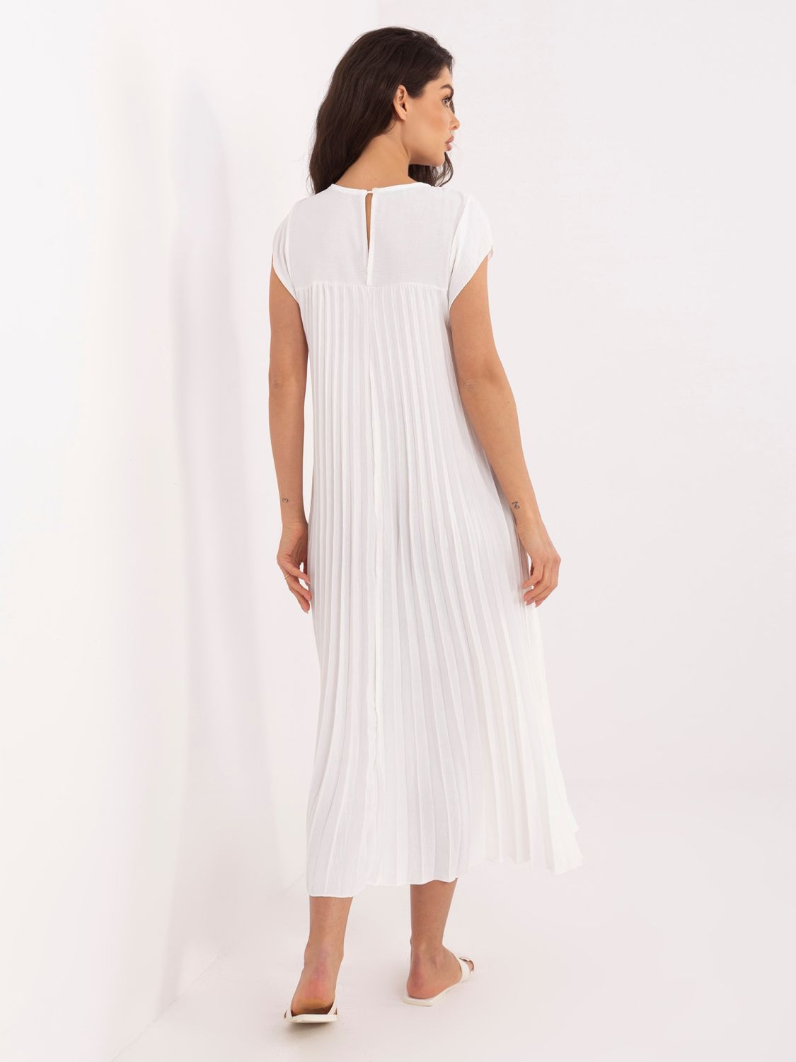 Elegantné midi šaty ecru s vreckami