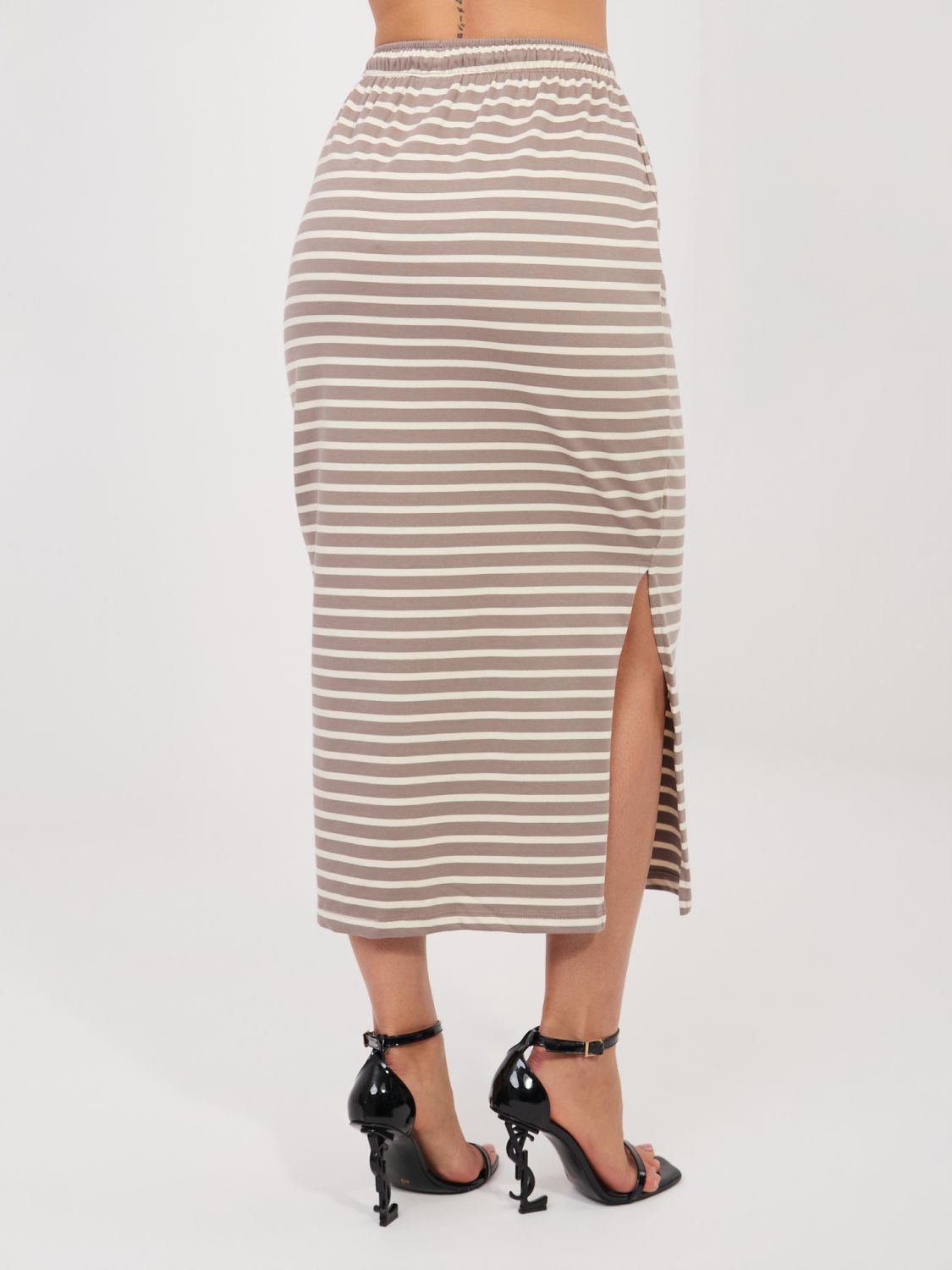 Béžová midi sukňa s pásikmi a vreckami