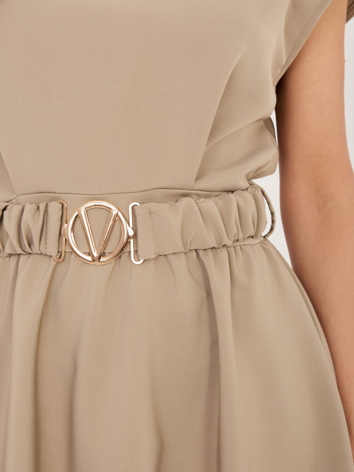 Béžové rozšírené midi šaty s opaskom