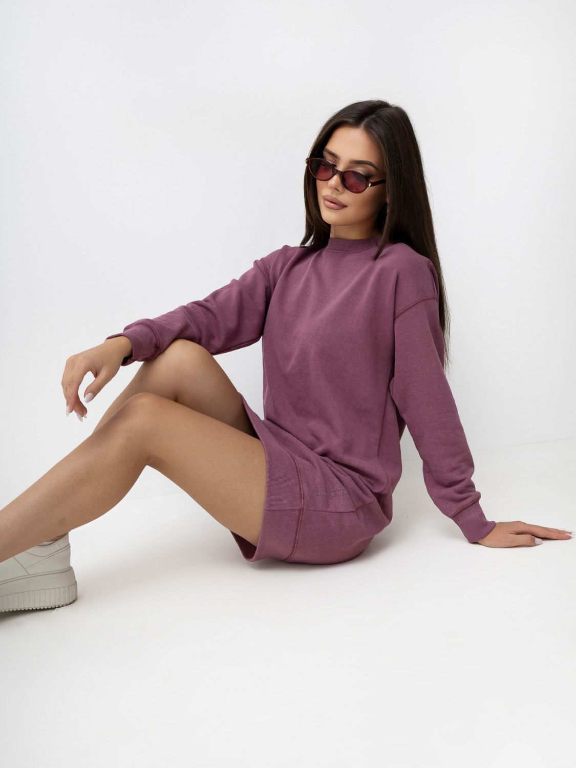 Fialové oversize šaty s dlhým rukávom