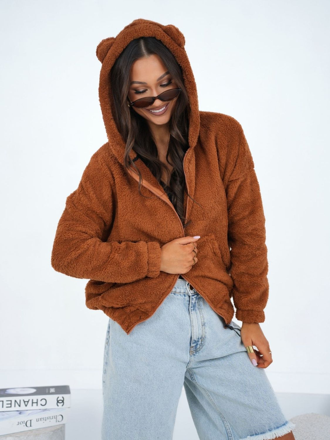 Hnedá mikina s kapucňou na zips