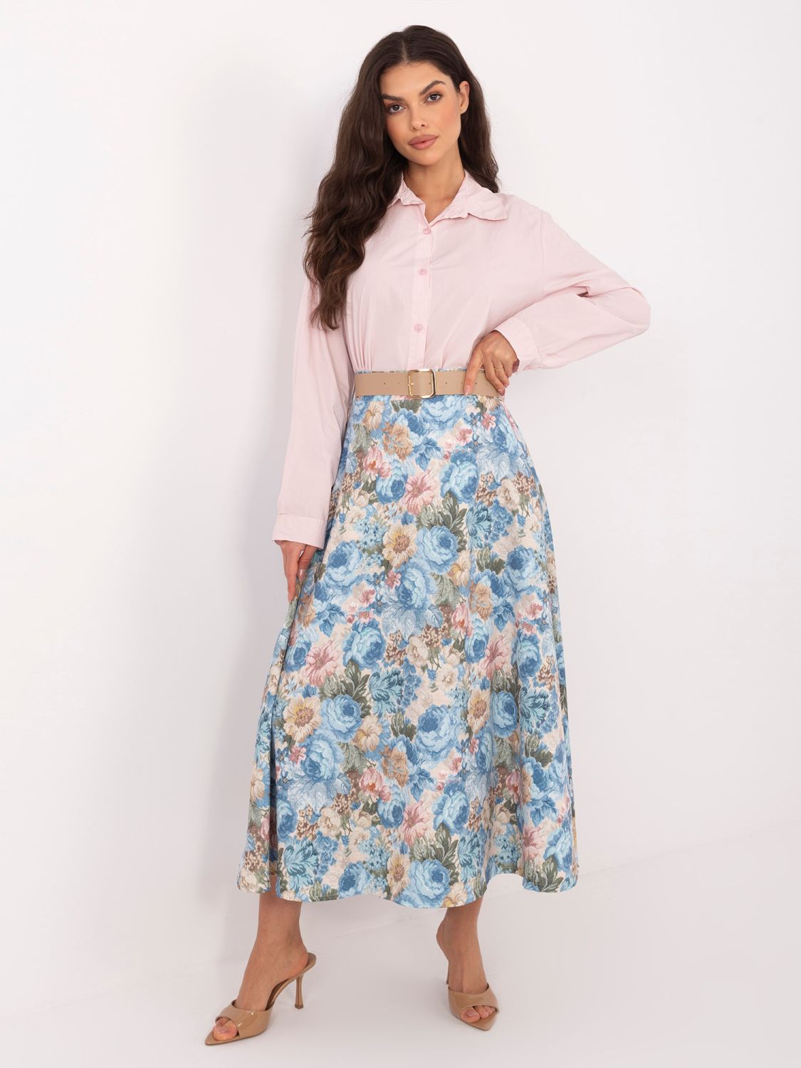 Elegantná midi sukňa s kvetinovým vzorom a opaskom, svetlomodrá