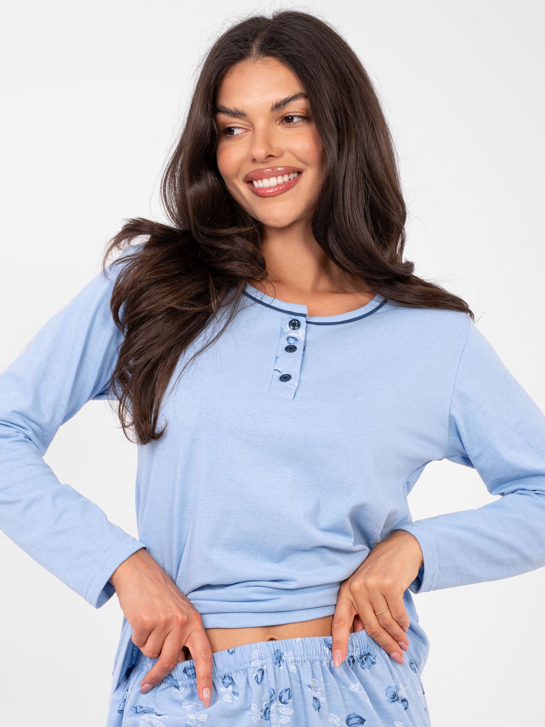 Dámske bavlnené pyžamo s kvetinovým vzorom, svetlomodré