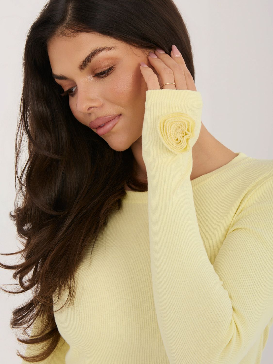 Žltá rebrovaná blúzka s dlhým rukávom