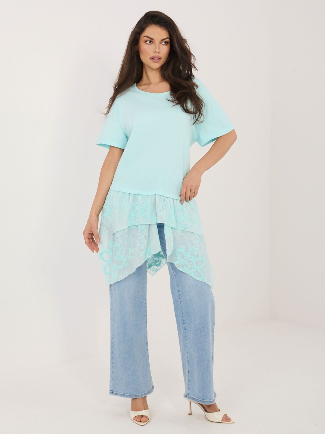 Mätová bavlnená blúzka s volánom a výšivkou