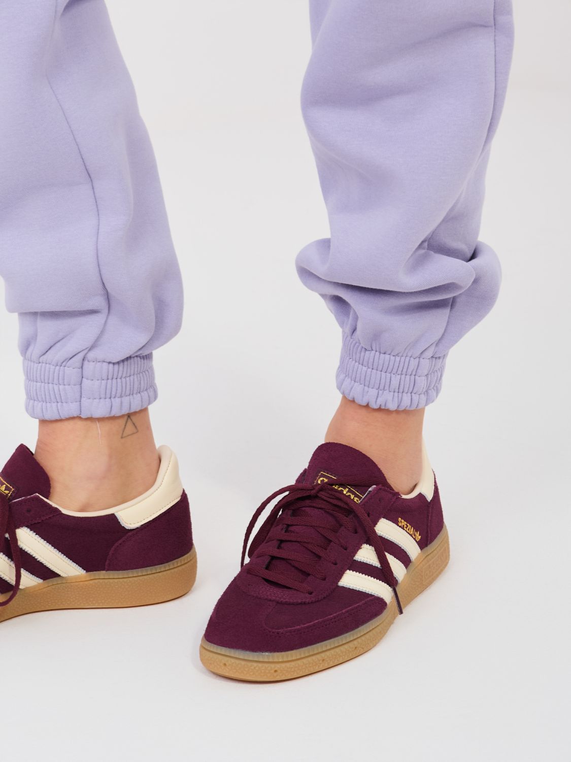 Dámske fialové teplákové nohavice s vysokým pásom