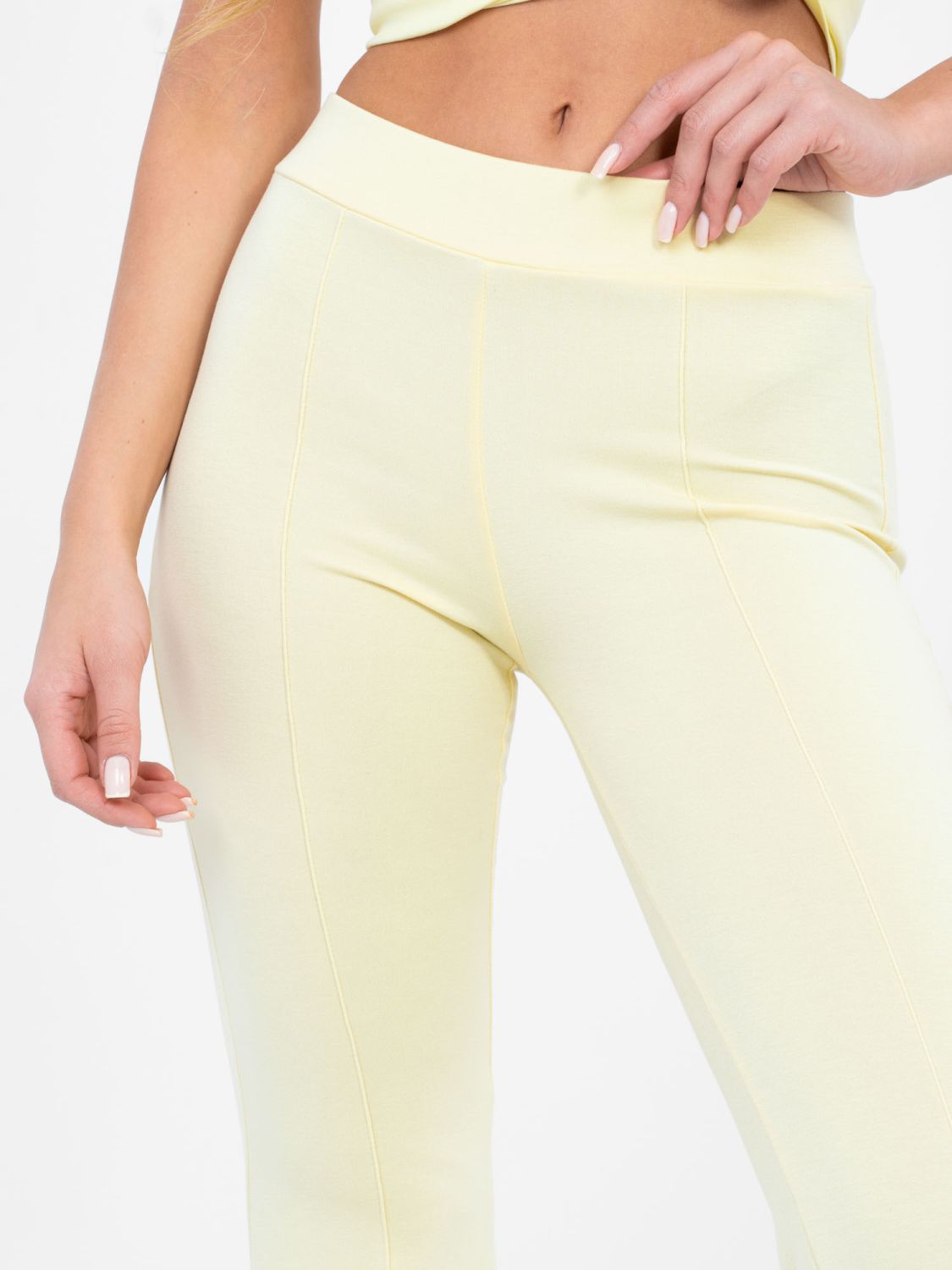 Žlté široké športové nohavice s vysokým pásom