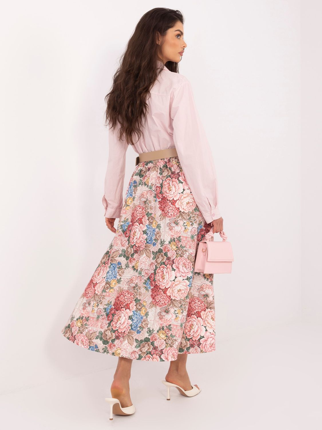 Ružová midi sukňa s kvetinovým vzorom a opaskom