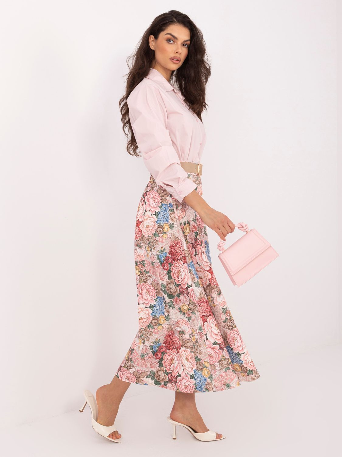 Ružová midi sukňa s kvetinovým vzorom a opaskom