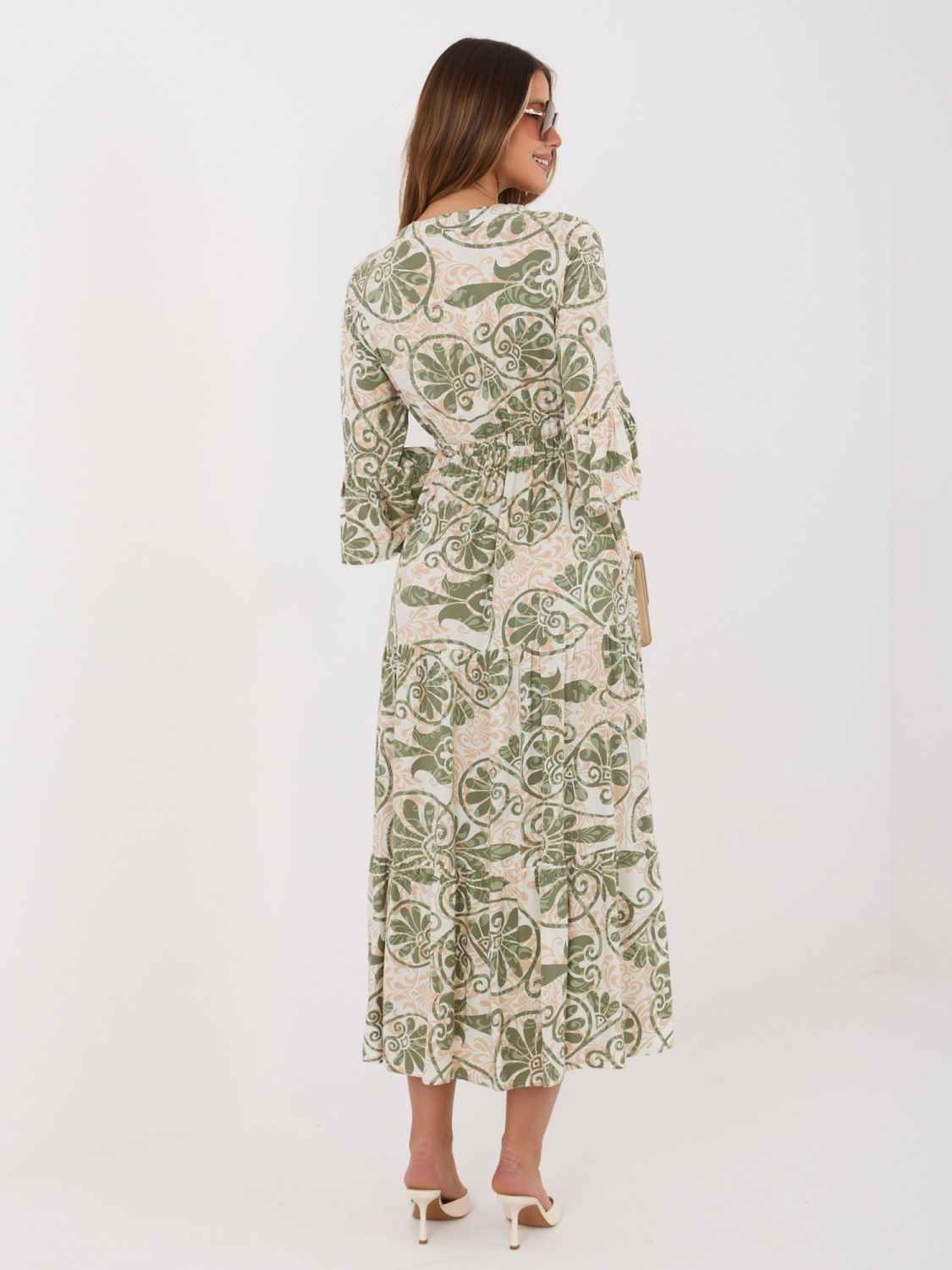 Zelené midi šaty s potlačou a viazaním