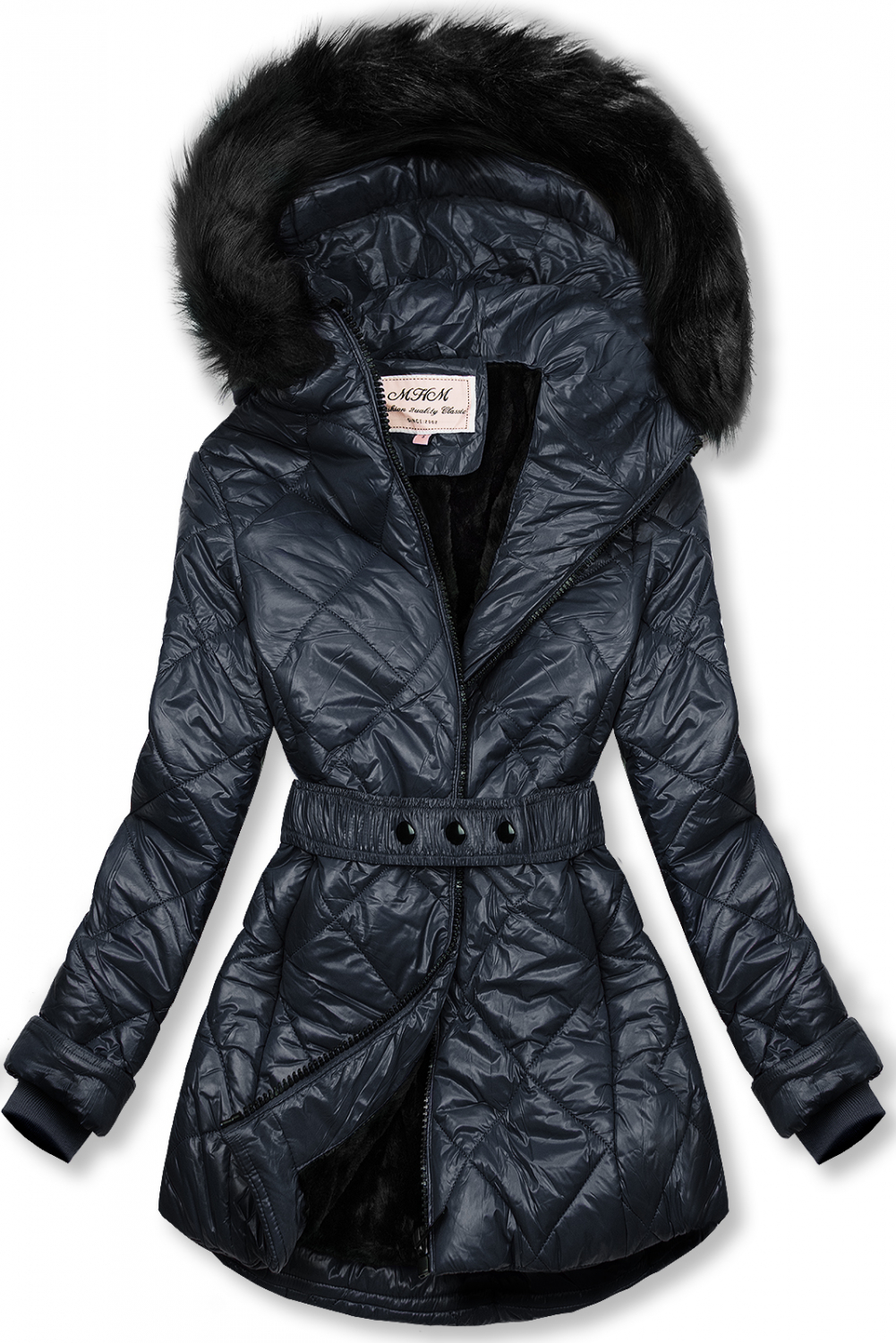 Tmavomodrá lesklá zimná bunda s opaskom.
- neodopínateľná kapucňa
- odnímateľná kožušina
- zapínanie na zips
- v prednej časti 2 vrecká 
- vnútro zateplené plyšom
- s opaskom
- materiál: 100% polyester, podšívka: 100% polyester
 