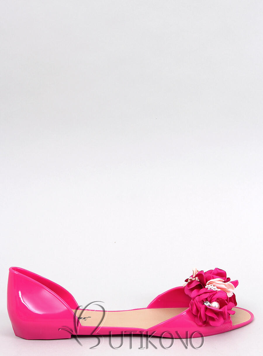 Ružové gumené sandále s kvetmi