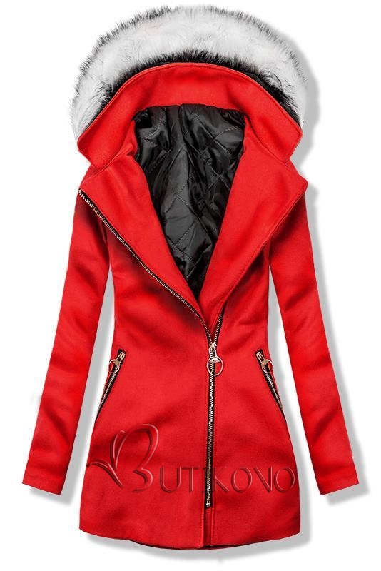 Červený kabát s kapucňou