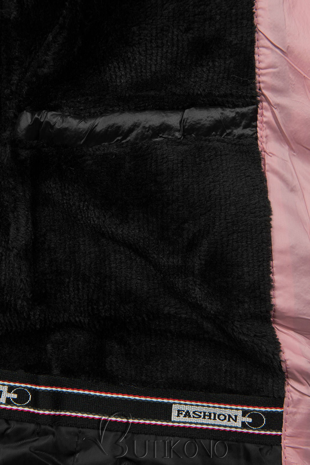 Čierno-ružová bunda s kontrastným lemovaním
