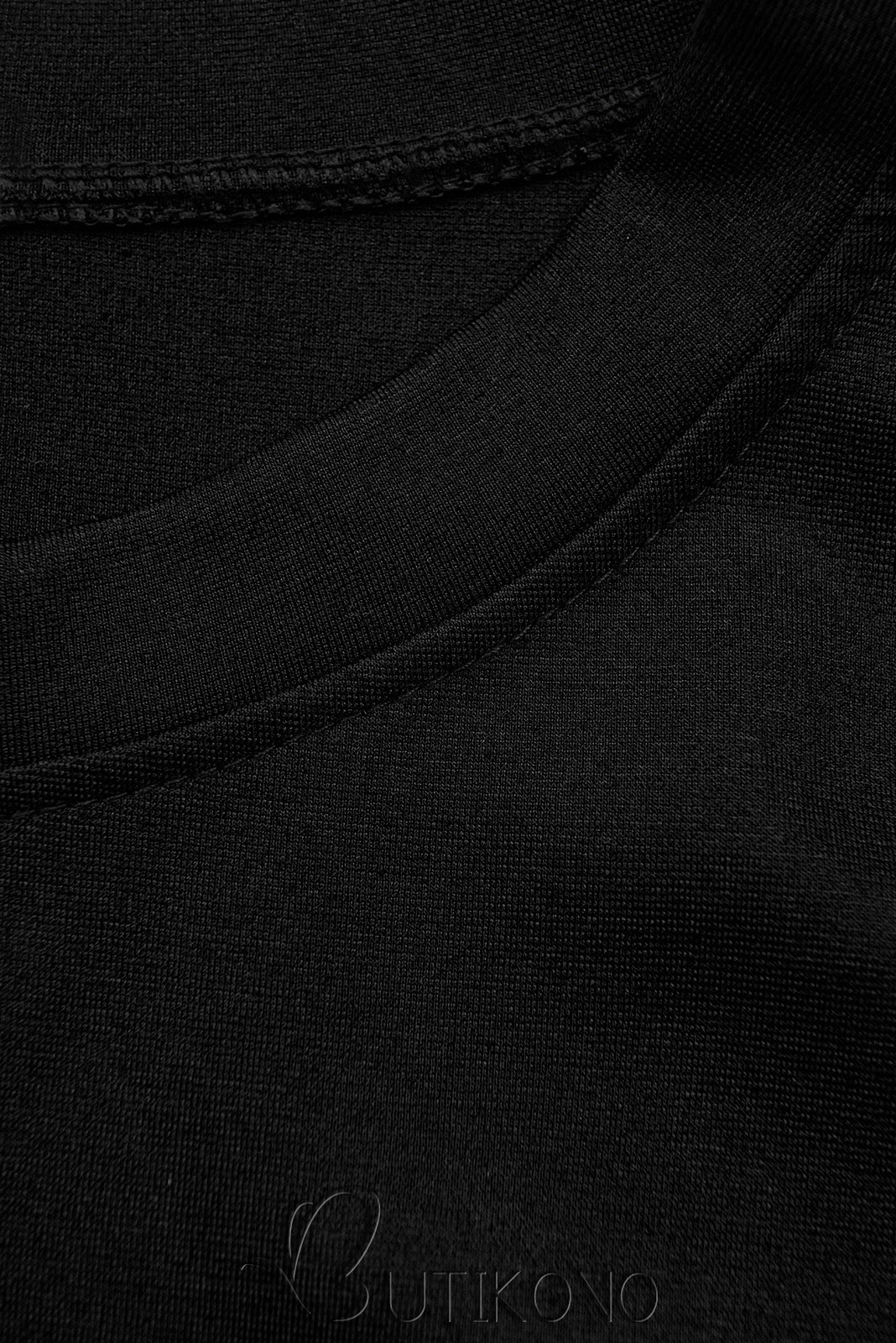 Čierne mikinové šaty s čipkou