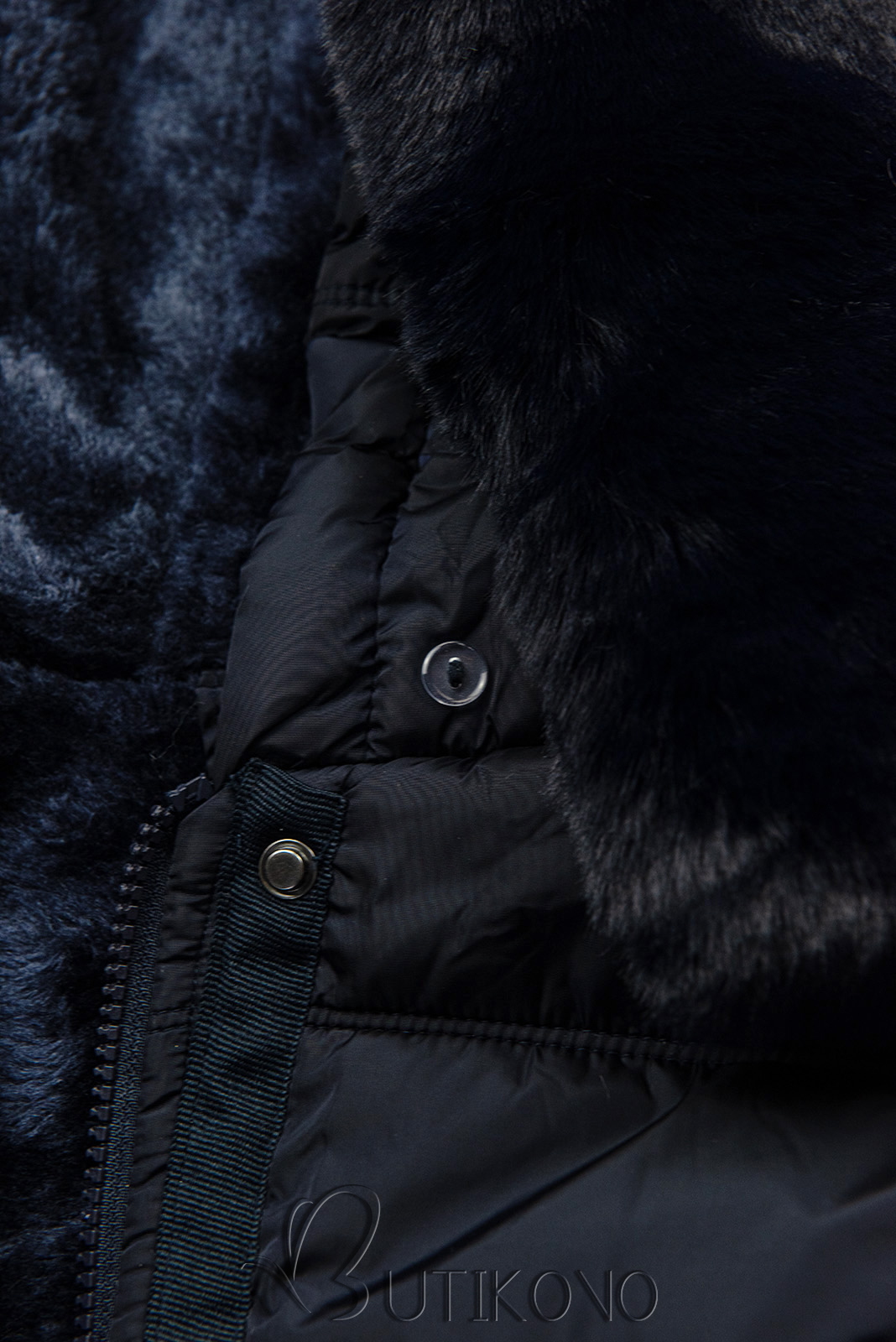 Tmavomodrá zimná bunda s plyšom a kožušinou
