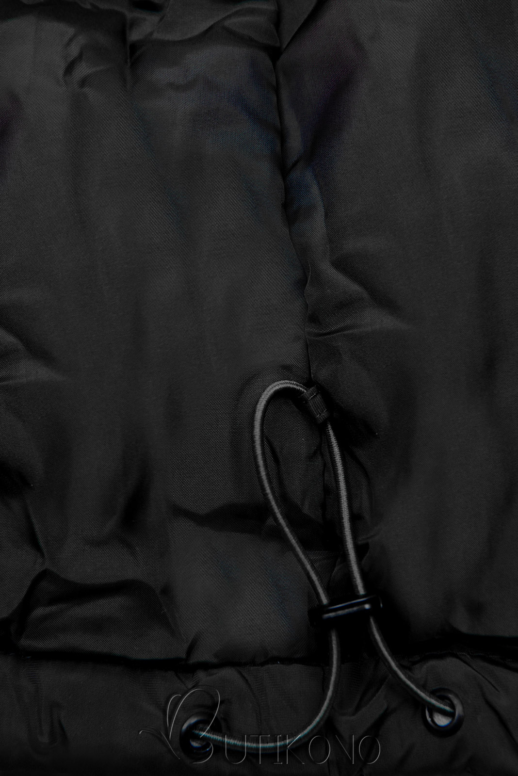 Čierna predĺžená zimná bunda s béžovou kožušinou