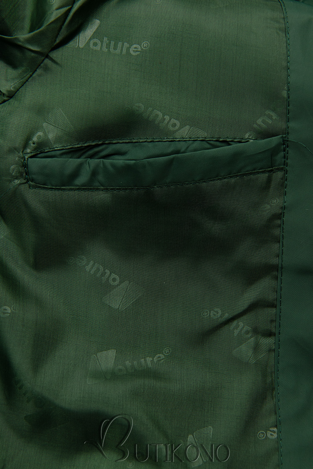 Prechodná bunda v predĺženom strihu zelená