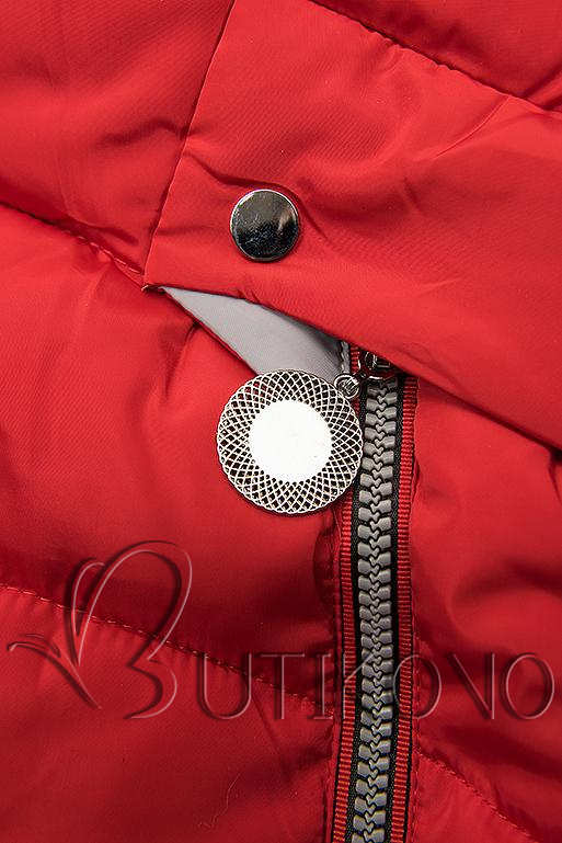 Červená predĺžená bunda s kapucňou