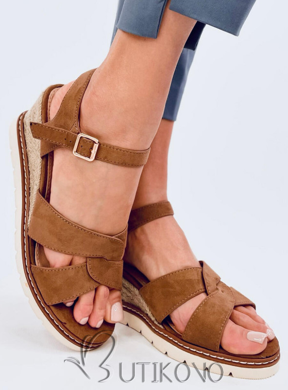 Camel hnedé semišové sandále